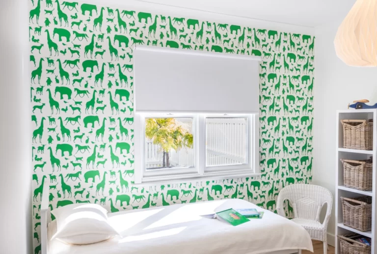 Kids room wallpaper green animals