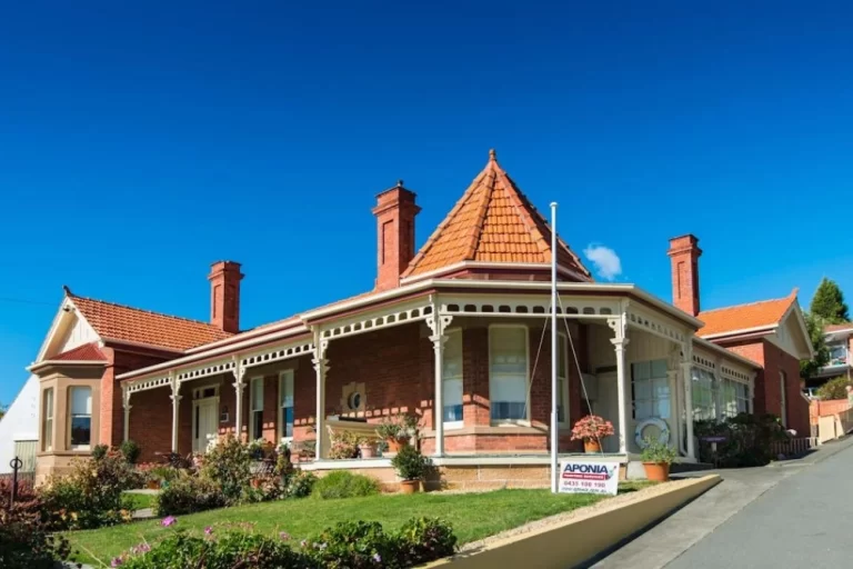 Heritage house in Bellerive painted by Aponia Painting Services